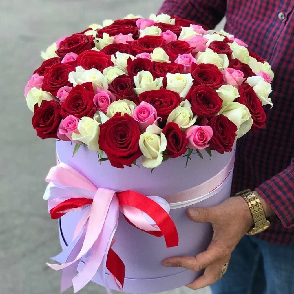 Букет из 51 роз в коробке микс